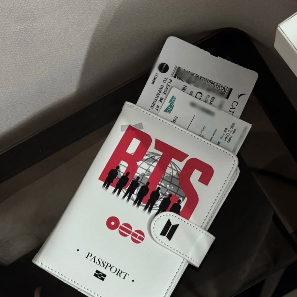 BTS ファッションパスポートホルダー ポータブルレザー旅行 - Index Card Holder のレビューと価格